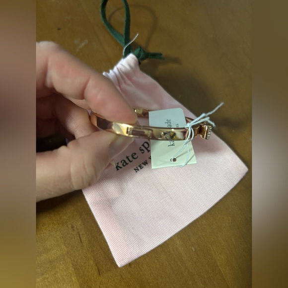 Kate Spade Bow bracelet - Picture 2 of 11